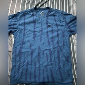 Men’s Nike tee